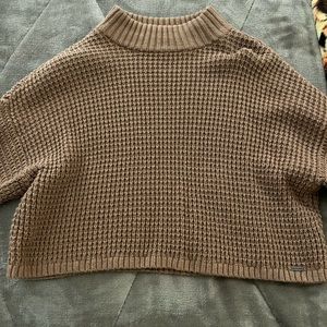 Hollister Cropped Crew Neck Sweater